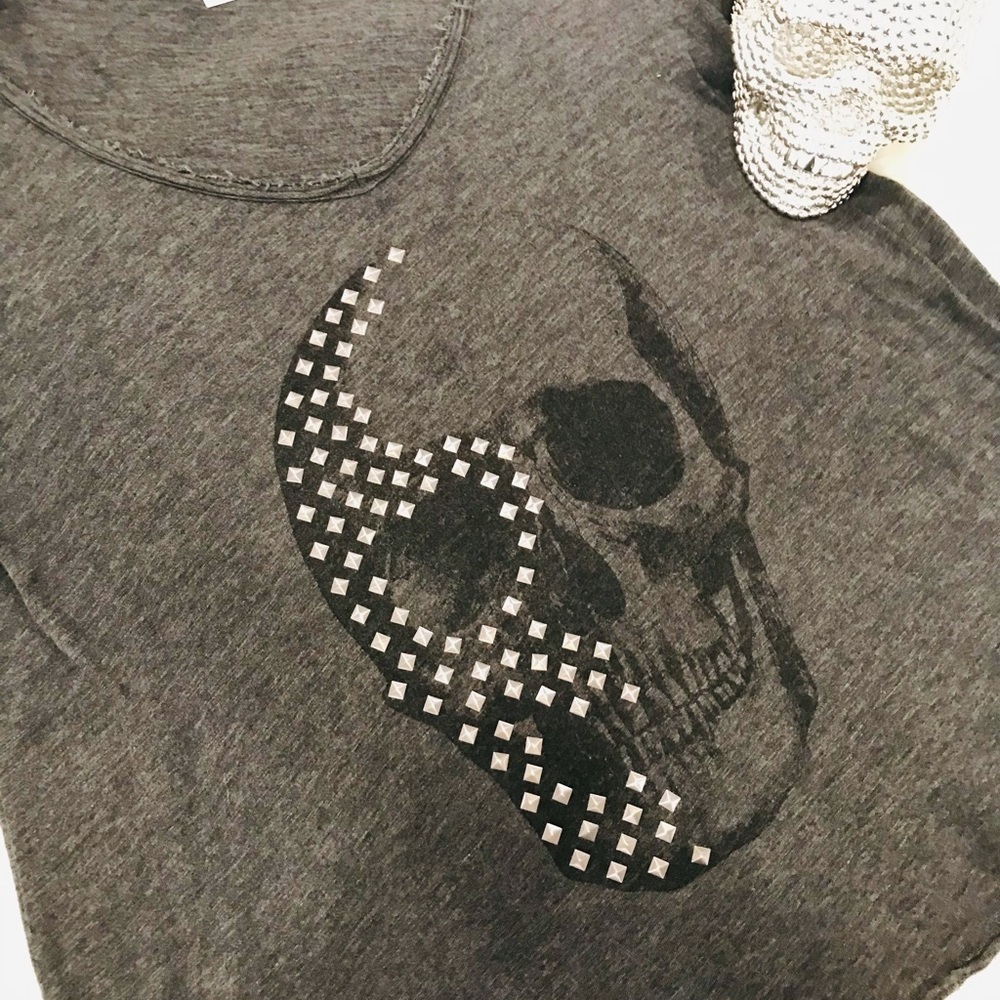 Torrid-V neck, studded skull tee